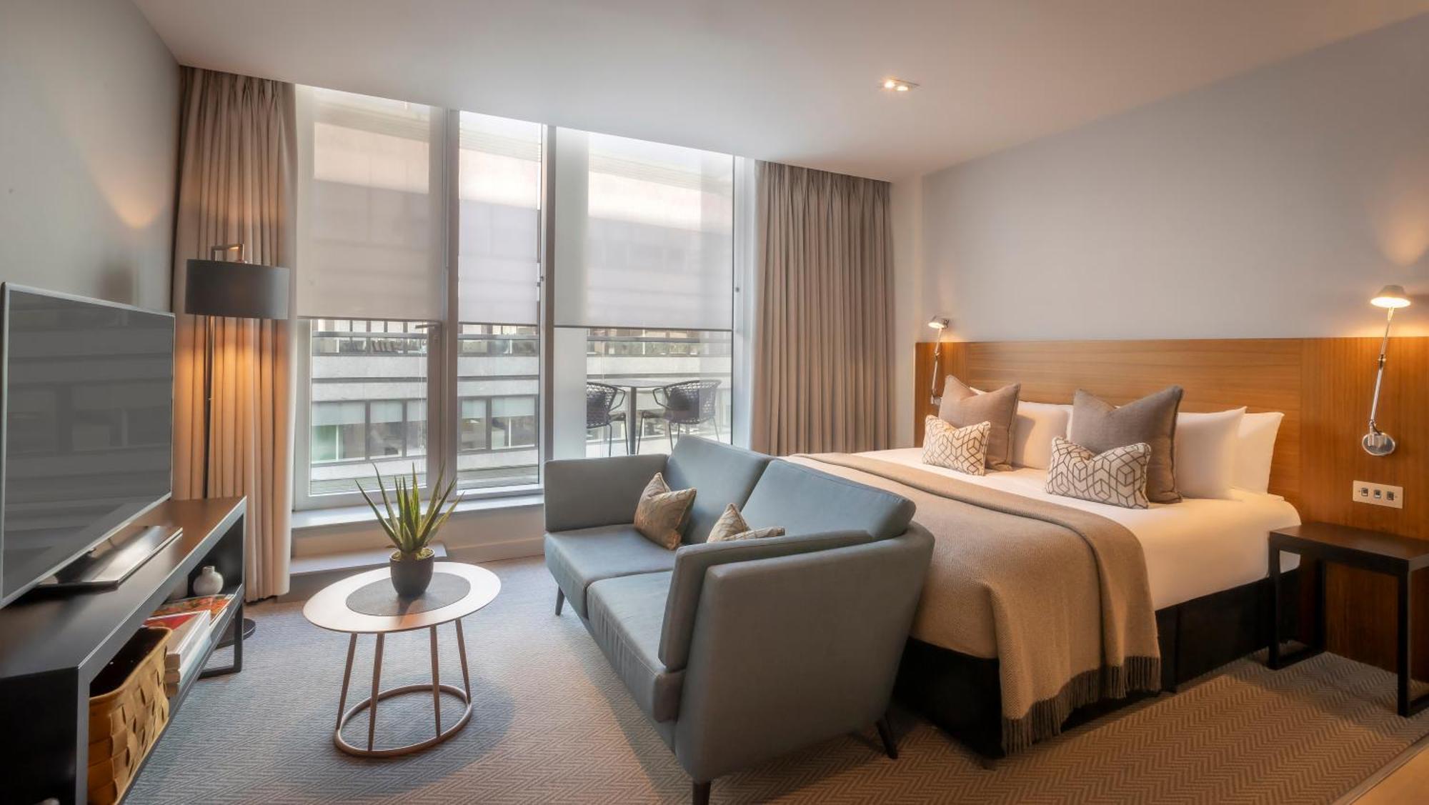 Deluxe King Room with Balcony,1543818319:JPEG